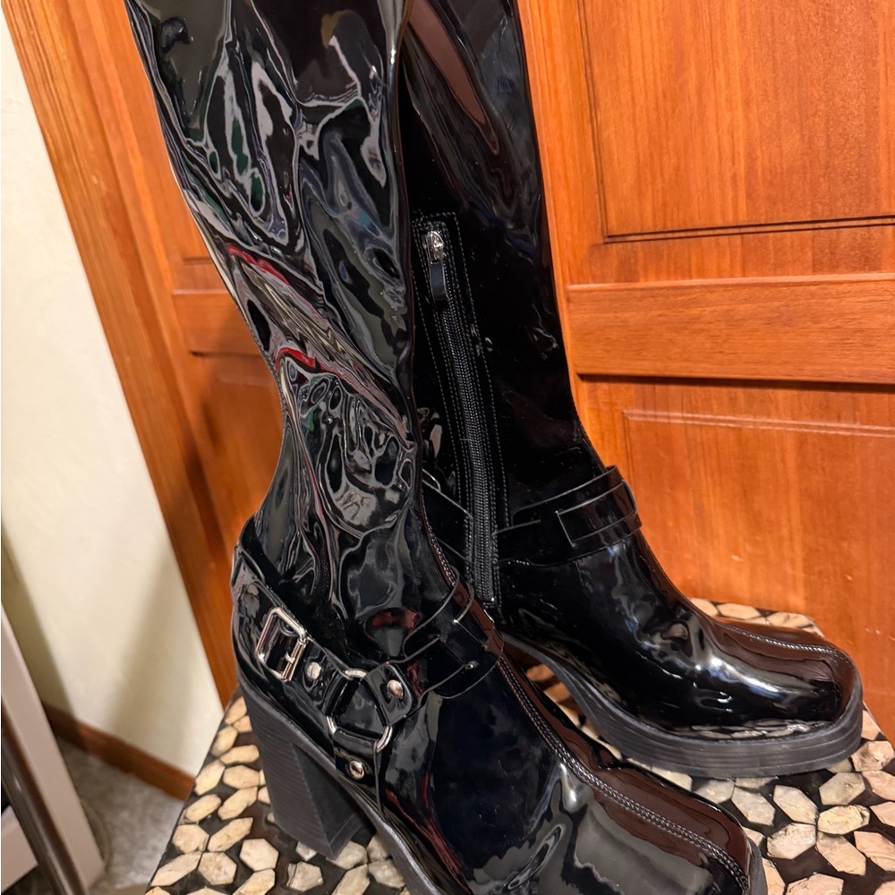 Fashion Nova Shiny Black Heeled Boots